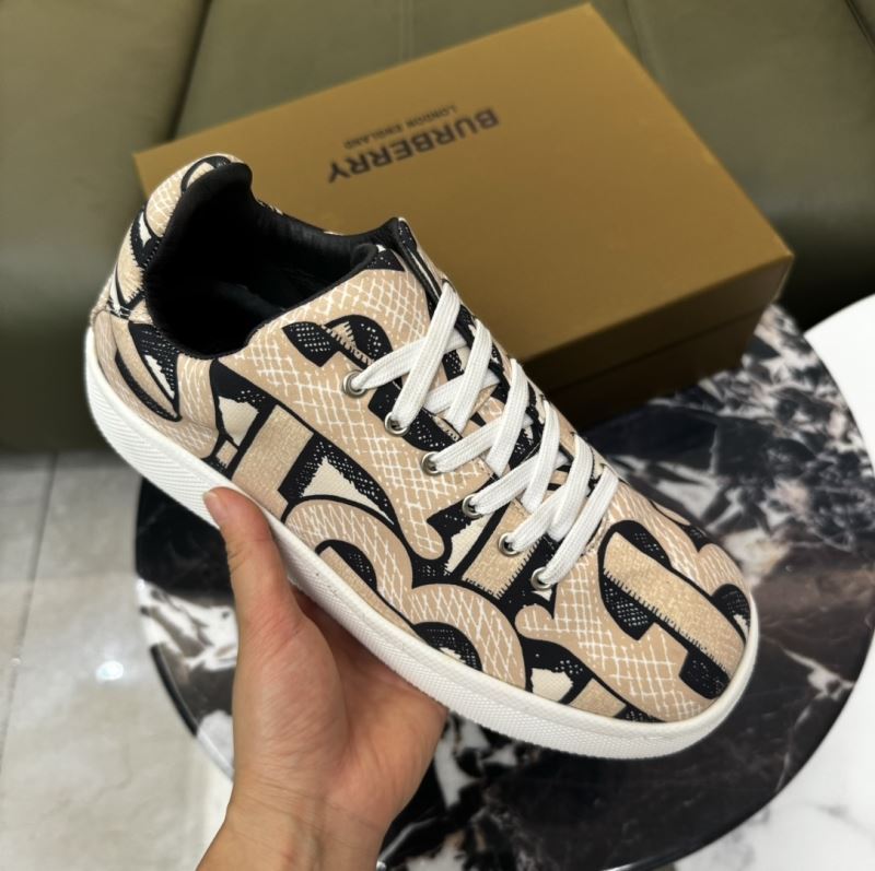 Burberry Low Shoes